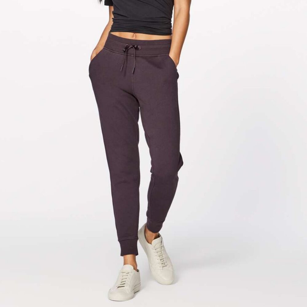 Lululemon Women's Warm Down Jogger - 26" Inseam- Size 6- Black Cherry